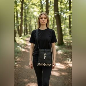 Pelechecoco / Zoe Reworked Vintage Leather Crossbody‎